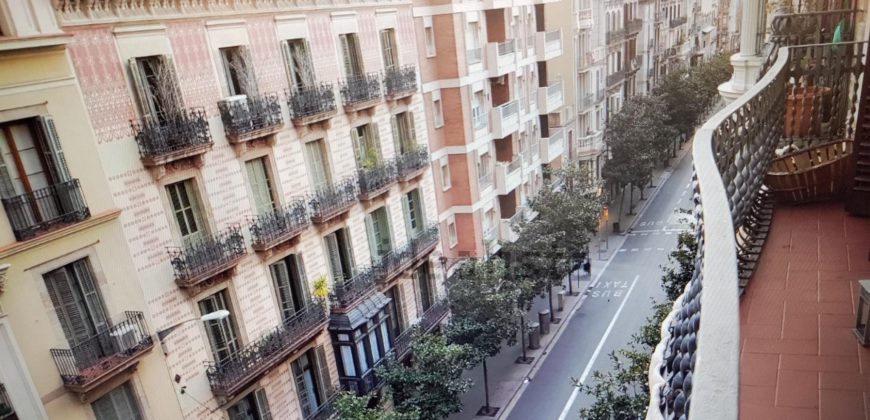 Piso en alquiler en barrio de Gracia de Barcelona – Ref. CS001392EA