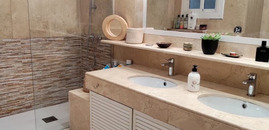 Ático en venta en Castell-Poble Vell – Ref. CS001463EA