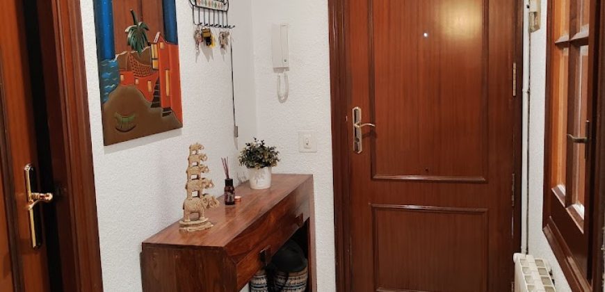 Ático en venta en Castell-Poble Vell – Ref. CS001463EA