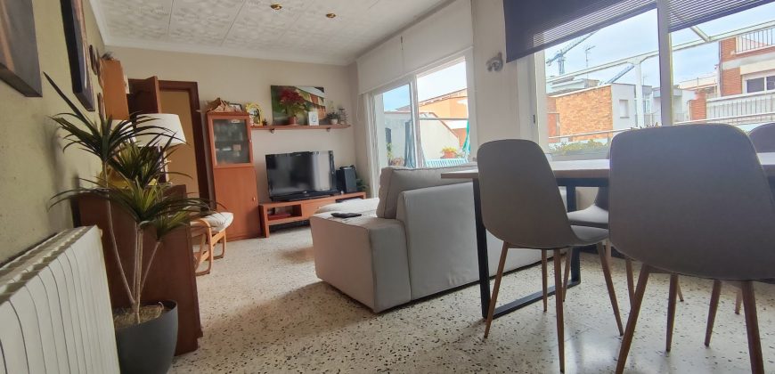 Ático en venta en Castell-Poble Vell – Ref. CS001463EA