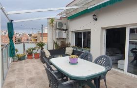 Ático en venta en Castell-Poble Vell – Ref. CS001463EA