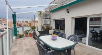 Ático en venta en Castell-Poble Vell – Ref. CS001463EA